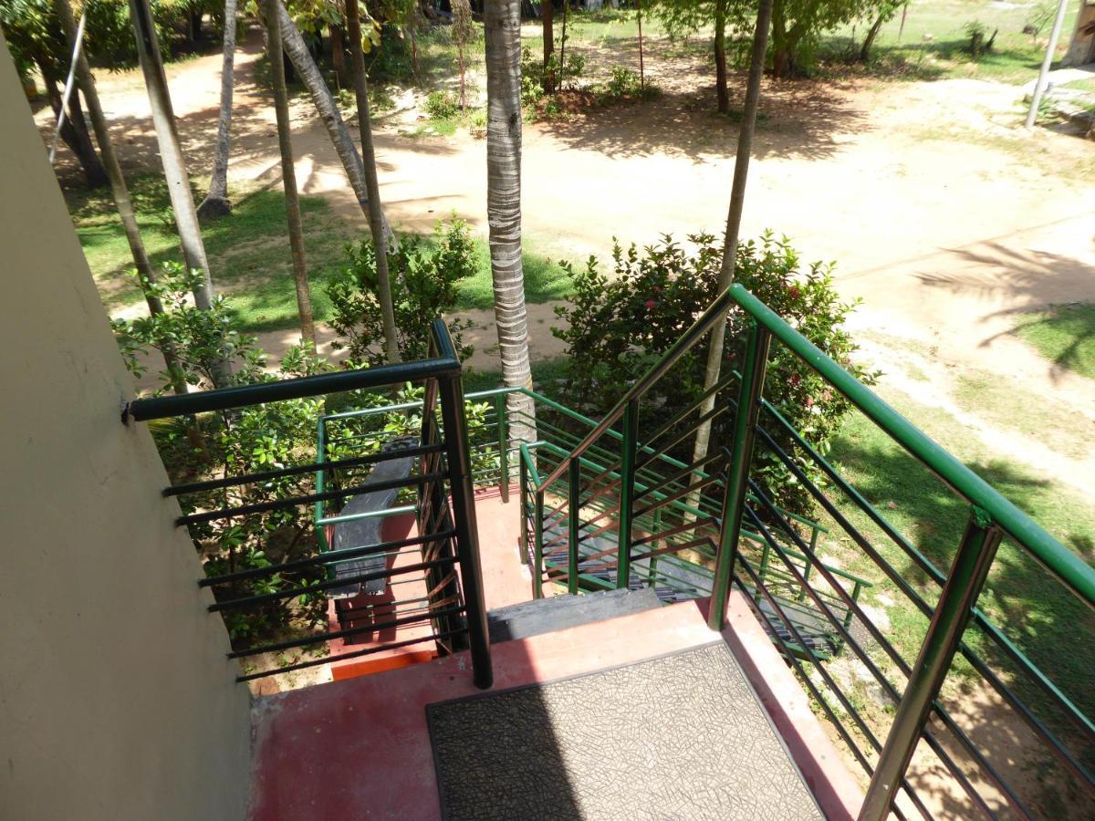 Riviera Resort Batticaloa Bilik gambar