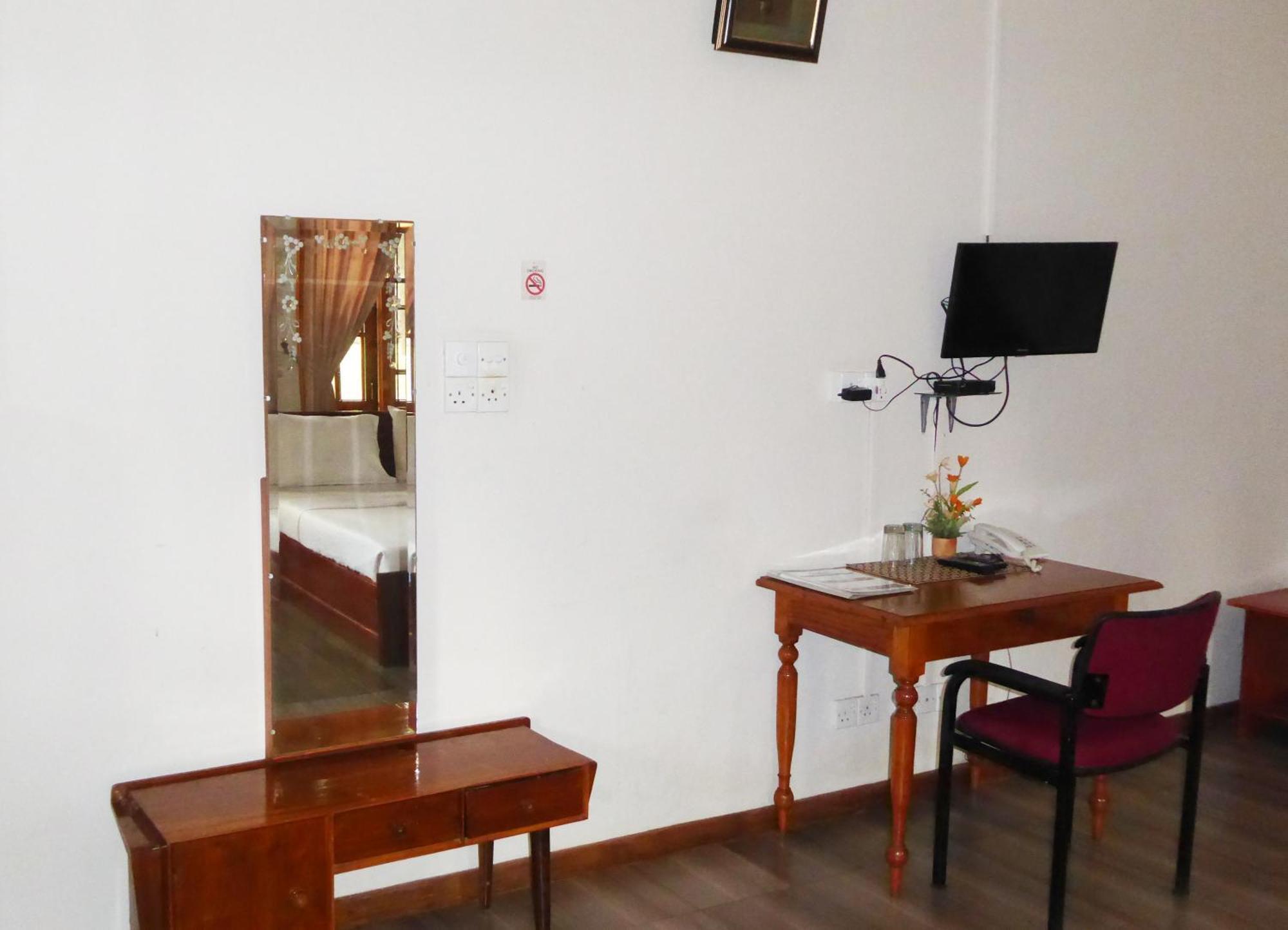 Riviera Resort Batticaloa Bilik gambar