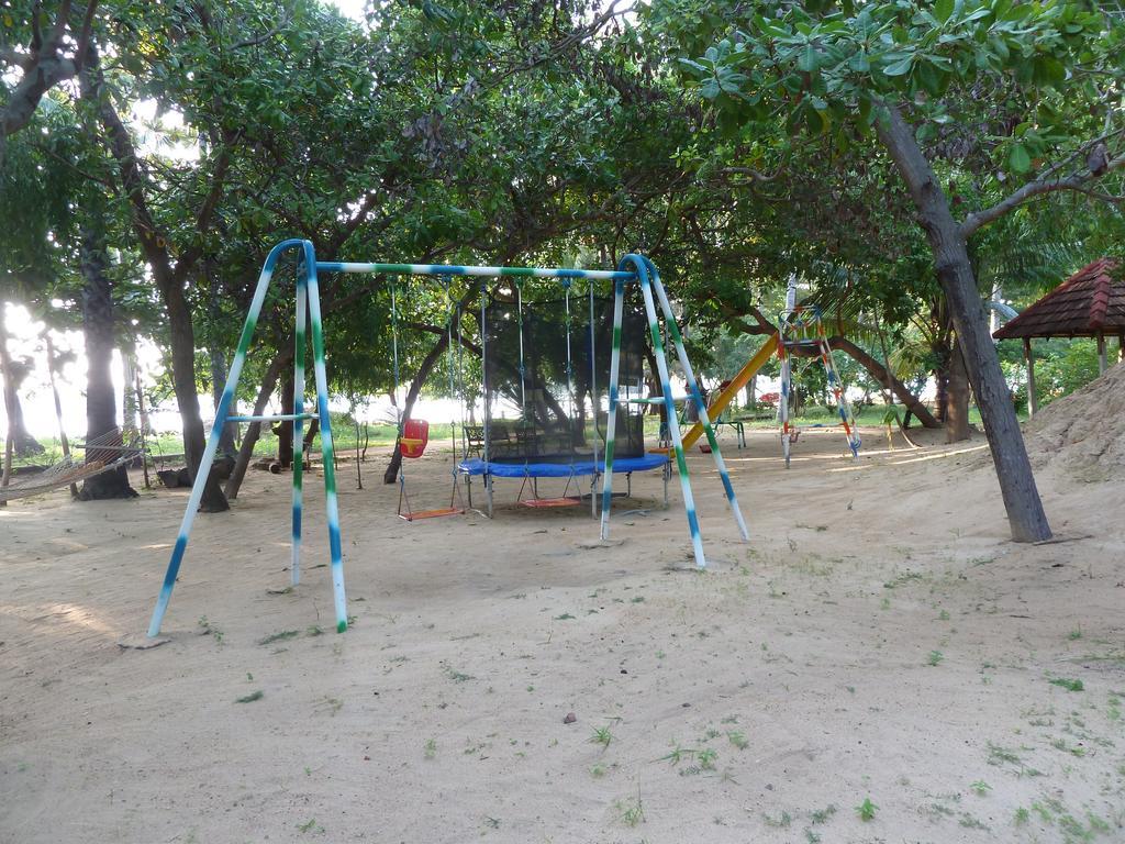 Riviera Resort Batticaloa Luaran gambar