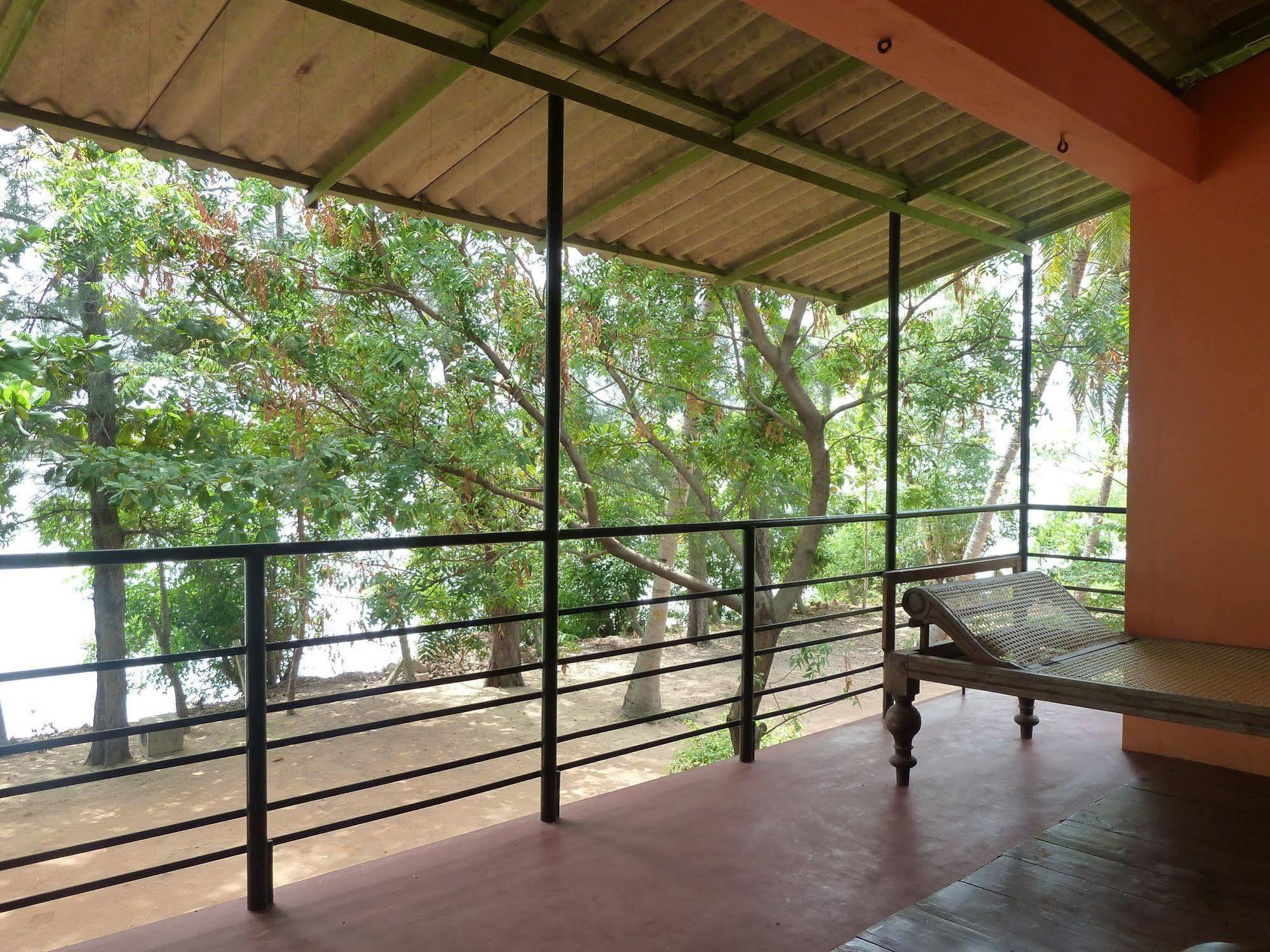 Riviera Resort Batticaloa Luaran gambar