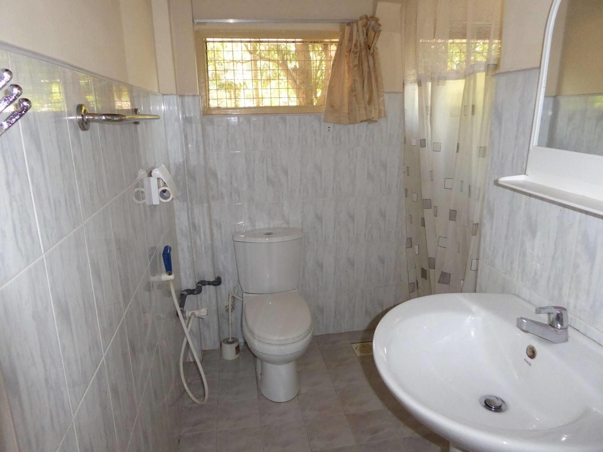 Riviera Resort Batticaloa Luaran gambar