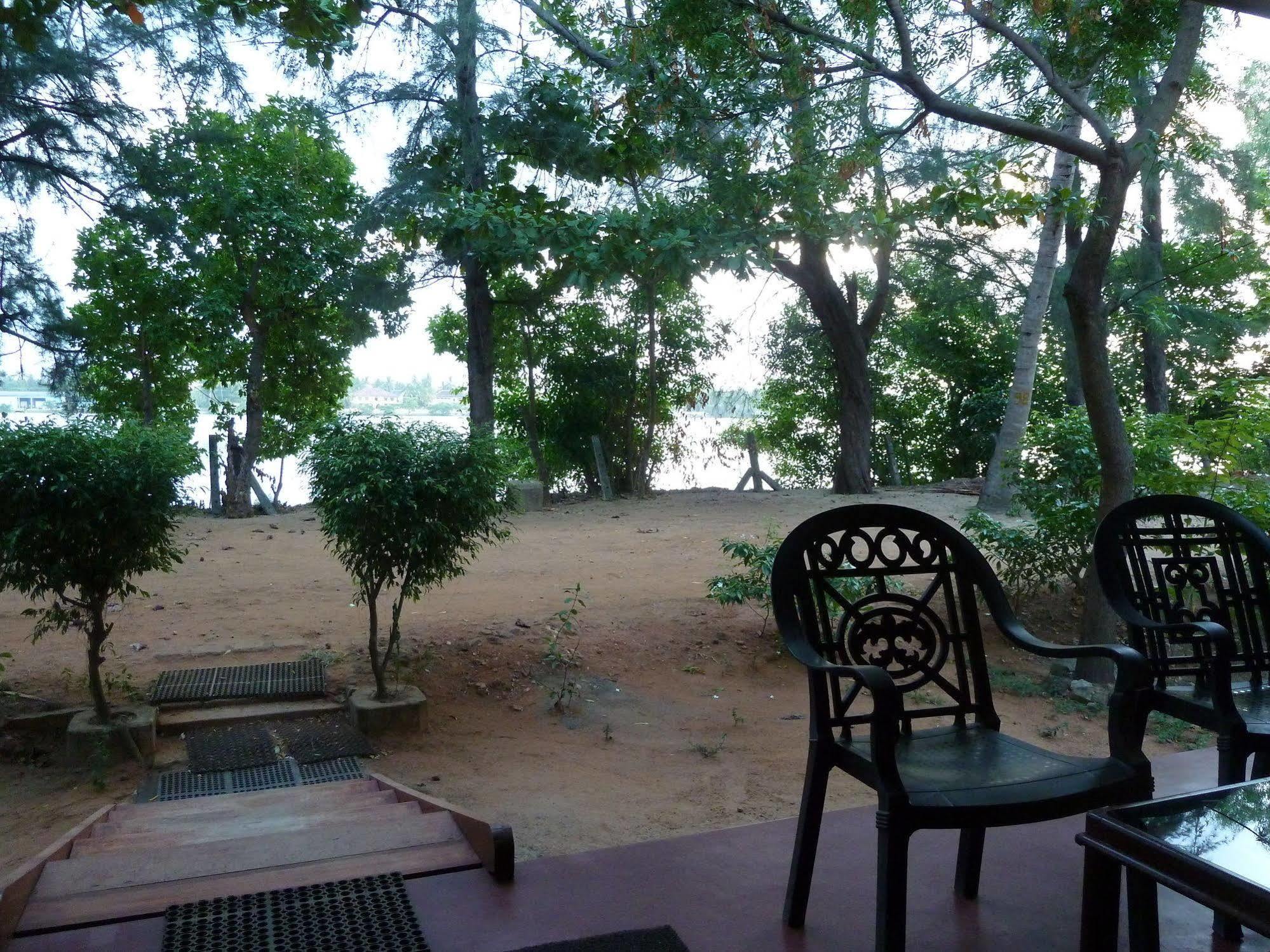 Riviera Resort Batticaloa Luaran gambar