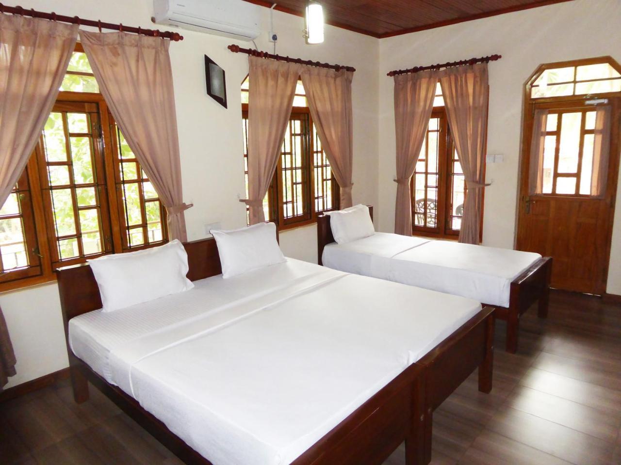 Riviera Resort Batticaloa Luaran gambar