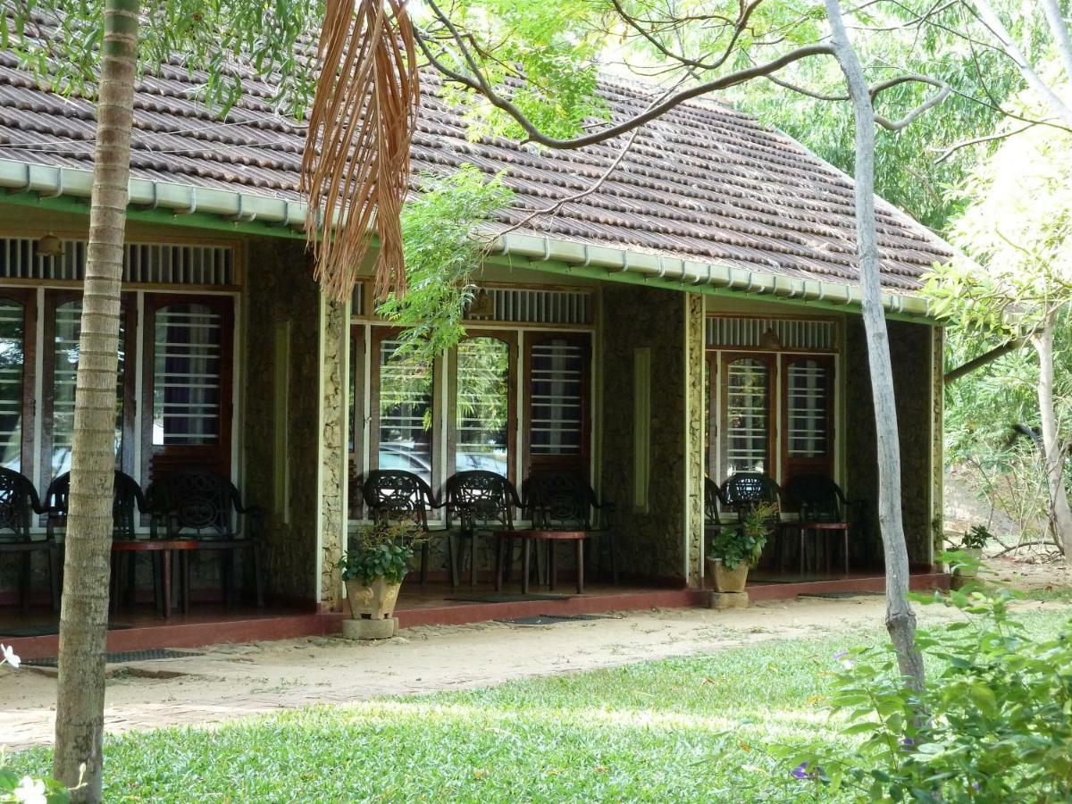 Riviera Resort Batticaloa Luaran gambar